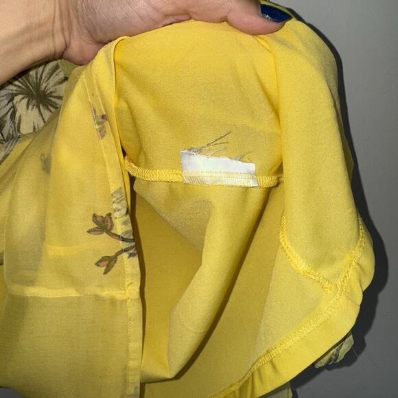 Vero Moda Woman’s Sleeveless Blouse Yellow Tropical Floral Print Size M Top - Picture 5 of 7